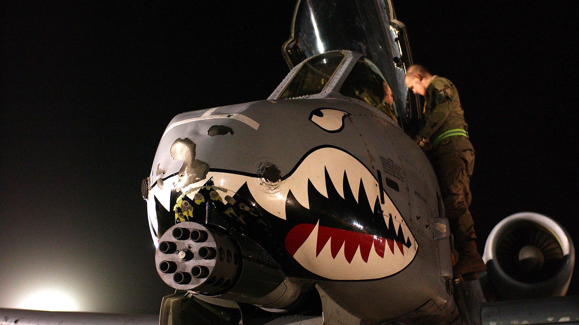 爱游戏在线登录入口-第十届环湖自行车赛，绿水青山中的极速狂飙，2021环湖自行车赛直播