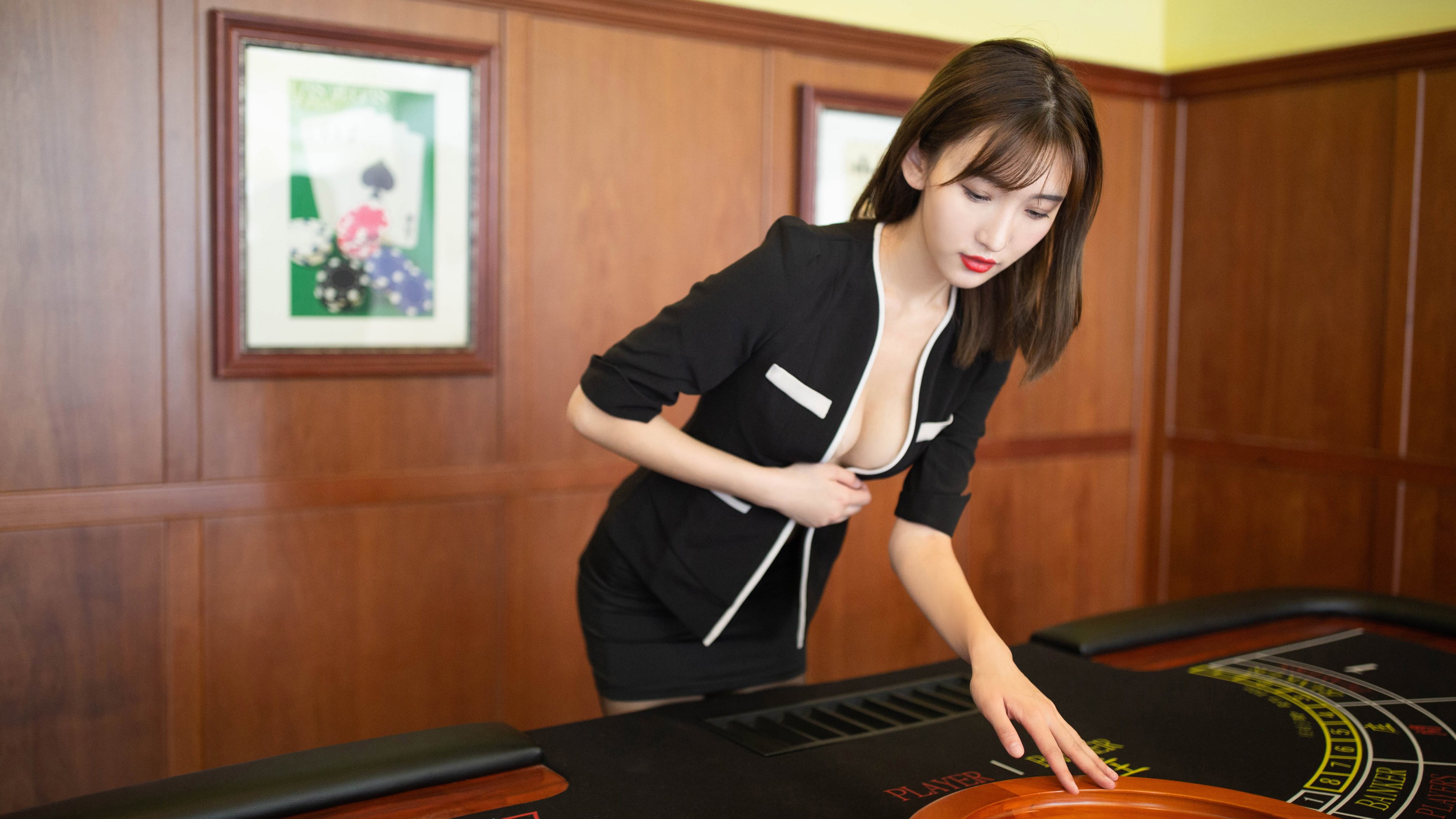 欧洲足球未来：欧冠赛场的新星崛起，欧洲杯潜力新星