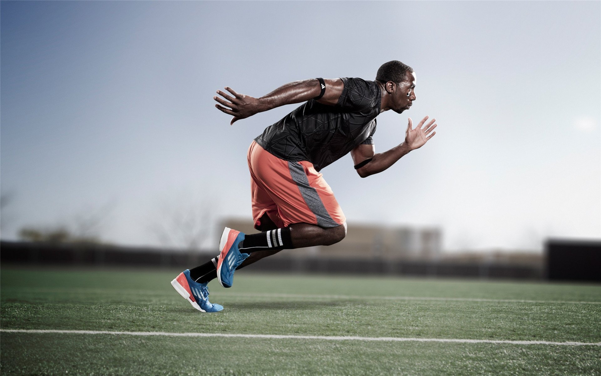 蛙泳比拼摩纳哥刷新个人纪录,摩西蛙泳教学