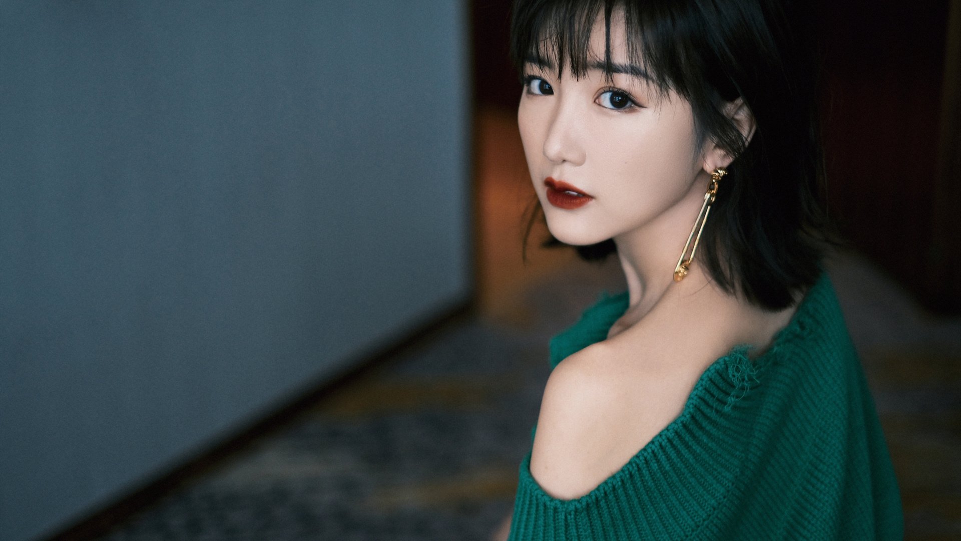 LOL职业联赛观赛人群逐渐年轻化趋势明显,英雄联盟职业联赛现场