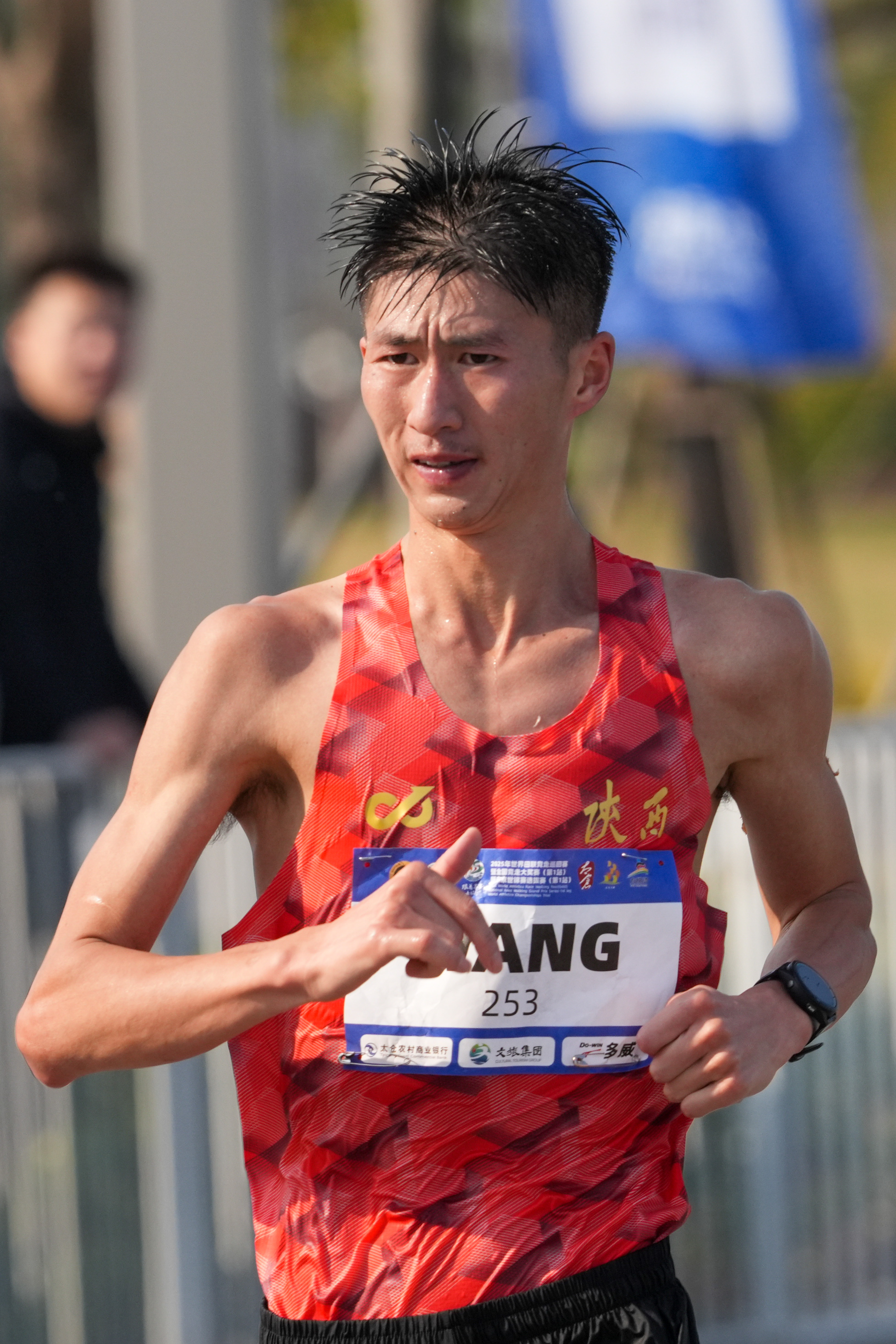 爱游戏:国际田联世锦赛精彩回顾，田径明星如何闪耀？的简单介绍