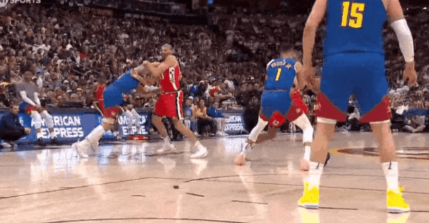 关于AYX爱游戏:篮球裁判报告解读:争议判罚背后的规则与尺度的信息 关于AYX爱游戏:篮球裁判报告解读:争议判罚背后的规则与尺度的信息